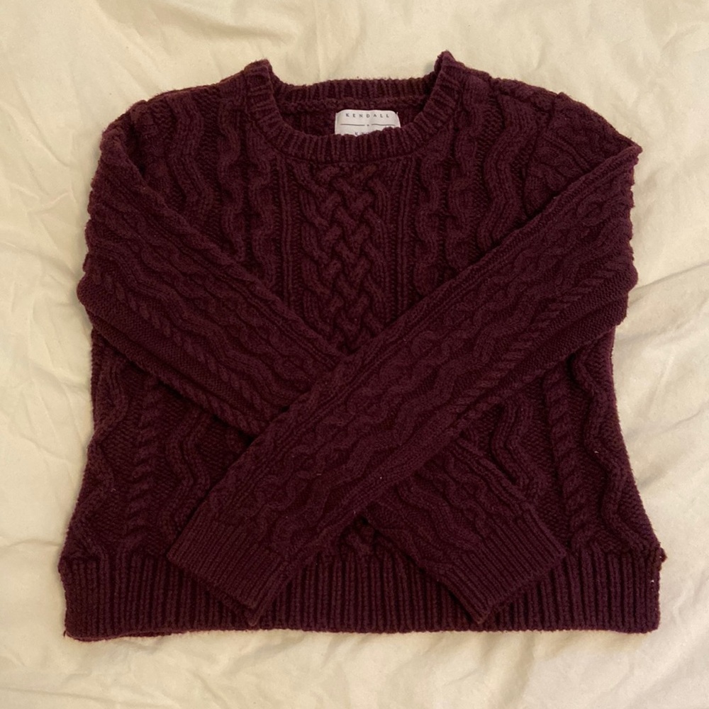 Cable-Knit Cropped Sweater